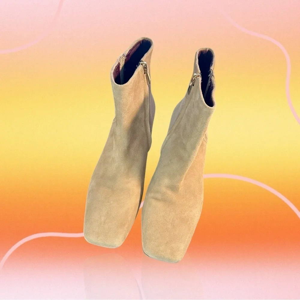 Franco Sarto ‘Waxtona’ Beige / Nude Genuine Suede Block Heel Ankle Boots Size 9